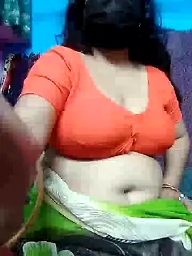 Snapshot of BERRY_00 chatting on 02.07.25 BERRY 00 online show from 02.07.25