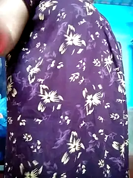 Snapshot of BERRY_00 chatting on 02.17.25 BERRY 00 online show from 02.17.25