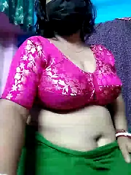 Snapshot of BERRY_00 chatting on 02.24.25 BERRY 00 online show from 02.24.25