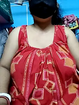 Snapshot of BERRY_00 chatting on 10.05.25 BERRY 00 online show from 10.05.25