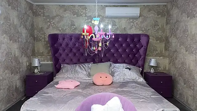 Nika Kitten online show from 03.04.25