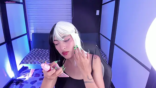 AlliceRosero online show from 11.04.25