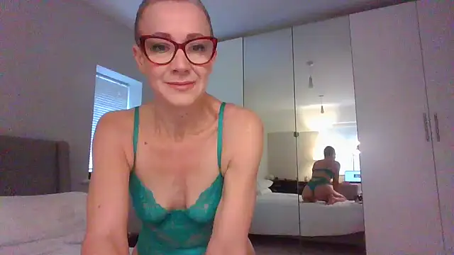 ELEGANT-ARIA36 online show from 12.18.24