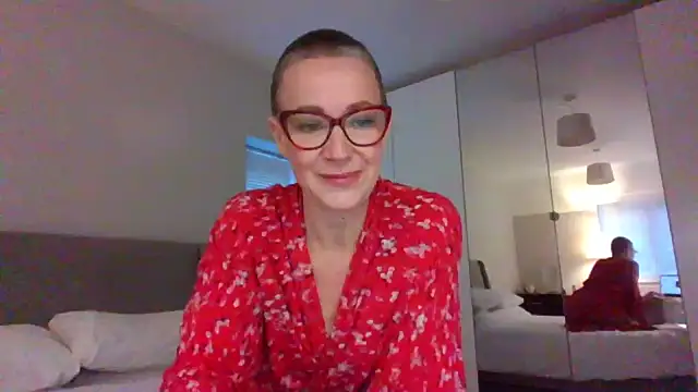 ELEGANT-ARIA36 online show from 01.06.25