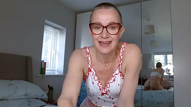 ELEGANT-ARIA36 online show from 02.22.25