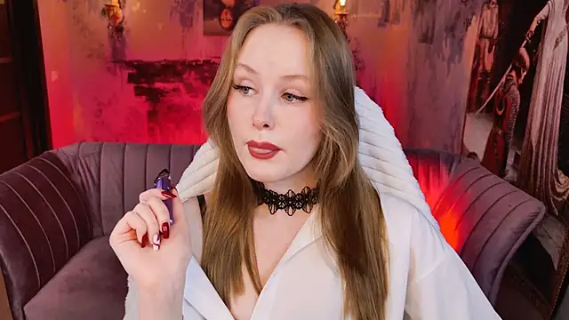 VivienLeeigh online show from 04.21.26