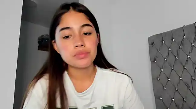 AriaMontgomery online show from 12.13.24