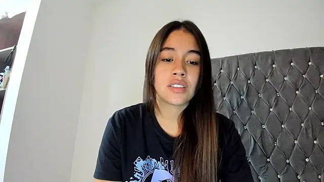 AriaMontgomery online show from 01.25.25