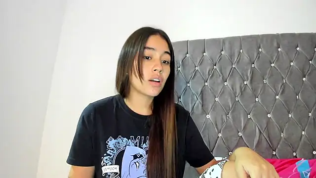 Snapshot of AriaMontgomery chatting on 01.25.25 AriaMontgomery online show from 01.25.25