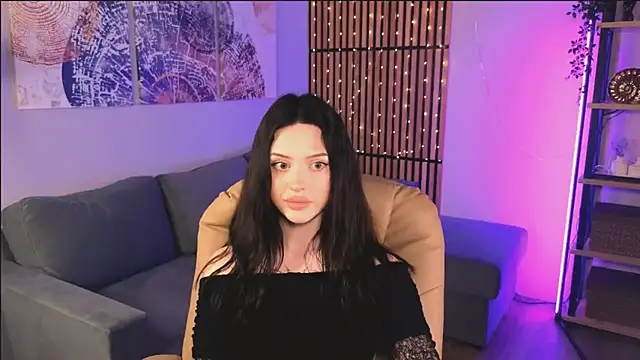 Snapshot of StellaryShy chatting on 12.25.24 StellaryShy online show from 12.25.24