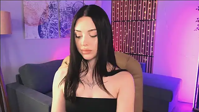 Snapshot of StellaryShy chatting on 12.30.24 StellaryShy online show from 12.30.24