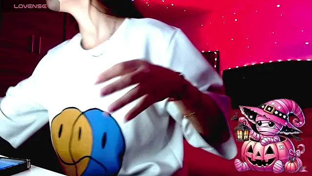 holy juli online show from 10.29.25