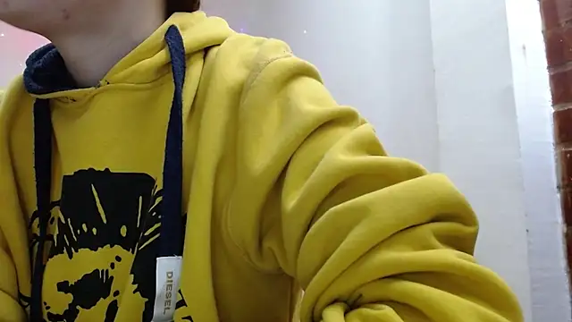 holy juli online show from 03.09.26