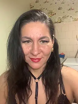 Snapshot of Tina_Moretti chatting on 03.12.25 Tina Moretti online show from 03.12.25