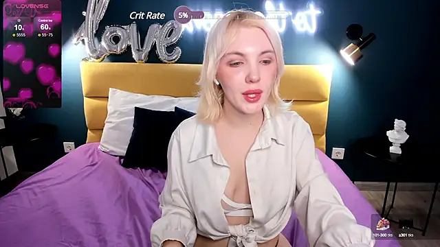 Fluffy Monica online show from 03.11.25