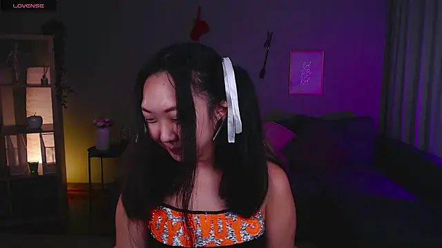 Snapshot of Marine_Vact chatting on 10.08.25 Marine Vact online show from 10.08.25