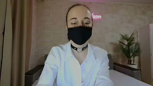 Anika bloom online show from 02.05.25