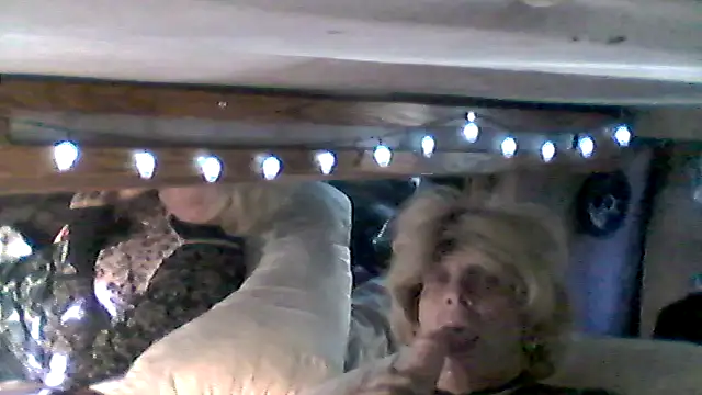 Snapshot of MaryCDslut69 chatting on 09.15.25 MaryCDslut69 online show from 09.15.25