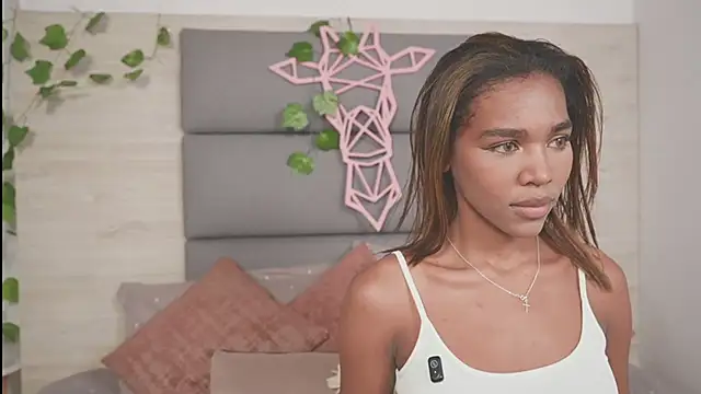 Snapshot of Lily_Miiller chatting on 11.20.25 Lily Miiller online show from 11.20.25