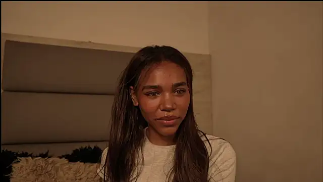 Lily Miiller online show from 04.19.26