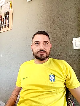 P4uzud4O online show from 04.22.26