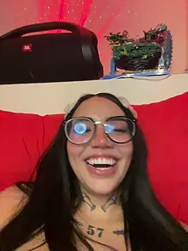 Nickiiiii online show from 03.22.25