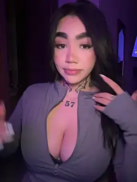 Nickiiiii online show from 04.01.26