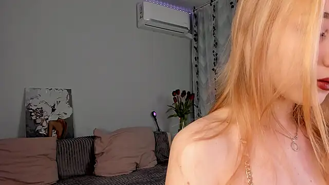 Snapshot of Tate_Angel chatting on 03.09.25 Tate Angel online show from 03.09.25