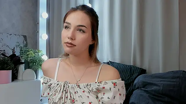 Snapshot of Tate_Angel chatting on 09.17.25 Tate Angel online show from 09.17.25