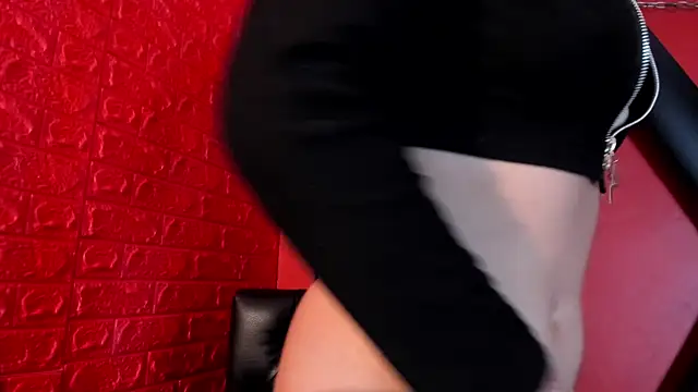 Monttserratt online show from 10.27.25