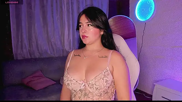 Snapshot of sunshine_maddy chatting on 01.25.25 sunshine maddy online show from 01.25.25