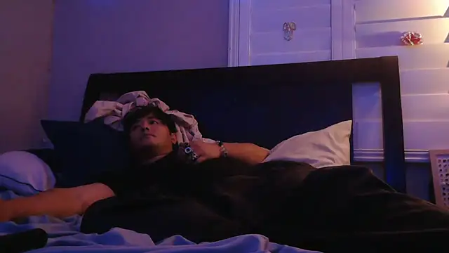 Snapshot of cloudyspun chatting on 11.14.25 cloudyspun online show from 11.14.25