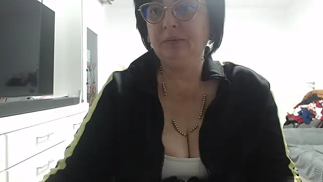 Amandamuller1982 online show from 11.29.25