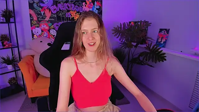 Snapshot of Sharon_Evansi chatting on 01.10.25 Sharon Evansi online show from 01.10.25