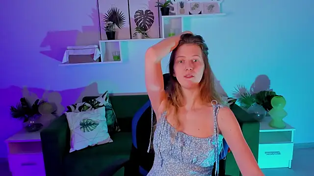 Snapshot of Sharon_Evansi chatting on 02.08.25 Sharon Evansi online show from 02.08.25