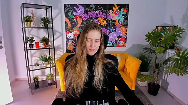 Snapshot of Sharon_Evansi chatting on 02.16.25 Sharon Evansi online show from 02.16.25