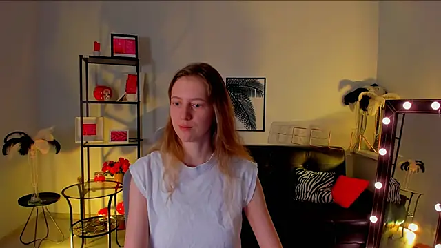 Snapshot of Sharon_Evansi chatting on 03.14.25 Sharon Evansi online show from 03.14.25