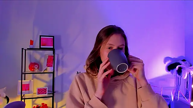 Snapshot of Sharon_Evansi chatting on 03.14.25 Sharon Evansi online show from 03.14.25