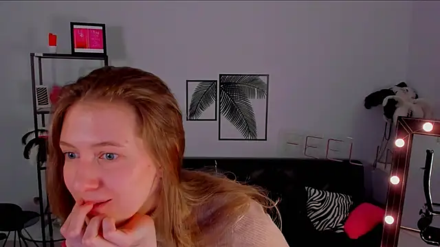 Snapshot of Sharon_Evansi chatting on 03.20.25 Sharon Evansi online show from 03.20.25