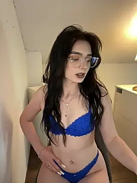 AdelinaAlia online show from 04.17.26