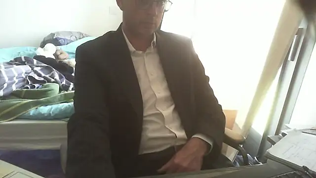Snapshot of shyfrenchcock1 chatting on 05.26.26 shyfrenchcock1 online show from 05.26.26