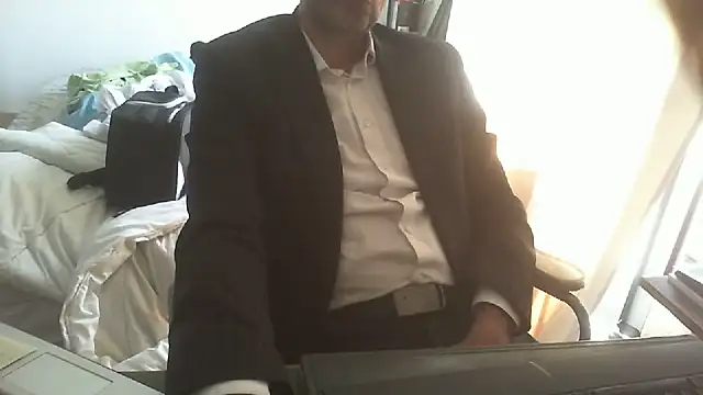 Snapshot of shyfrenchcock1 chatting on 05.28.26 shyfrenchcock1 online show from 05.28.26