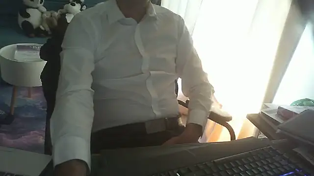 Snapshot of shyfrenchcock1 chatting on 06.08.26 shyfrenchcock1 online show from 06.08.26