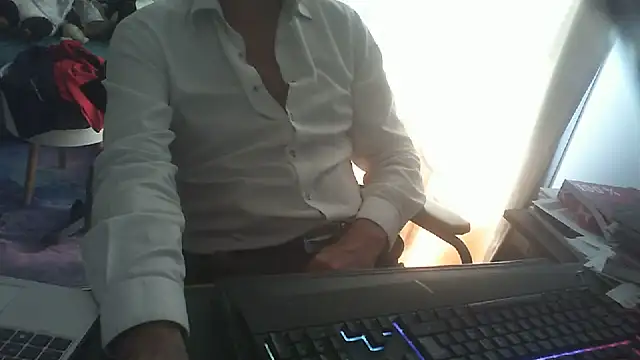 Snapshot of shyfrenchcock1 chatting on 06.12.26 shyfrenchcock1 online show from 06.12.26