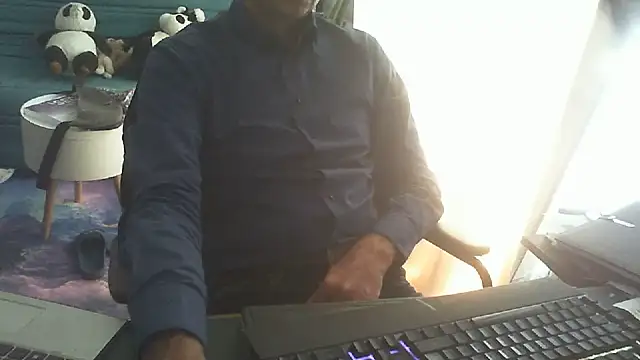Snapshot of shyfrenchcock1 chatting on 06.29.26 shyfrenchcock1 online show from 06.29.26