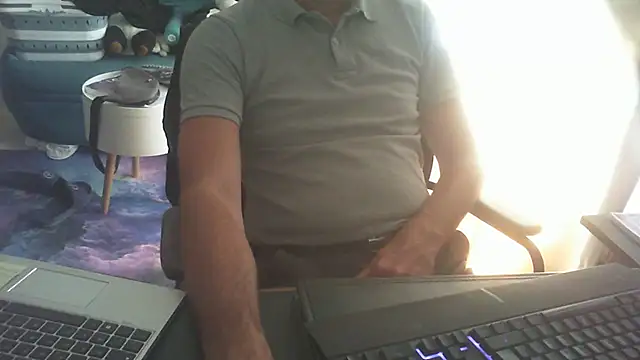 Snapshot of shyfrenchcock1 chatting on 07.07.26 shyfrenchcock1 online show from 07.07.26