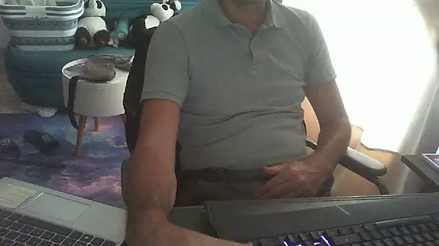 Snapshot of shyfrenchcock1 chatting on 07.08.26 shyfrenchcock1 online show from 07.08.26