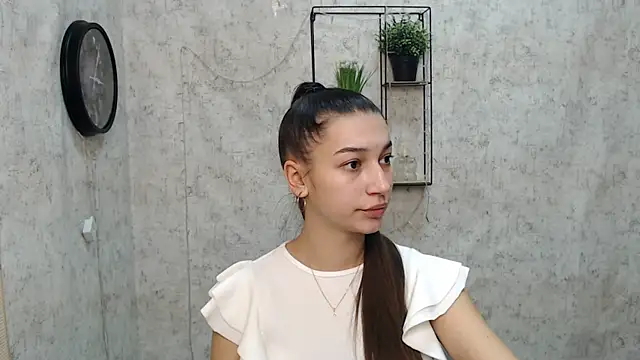 Snapshot of KarolinaRosse_ chatting on 01.03.25 KarolinaRosse  online show from 01.03.25