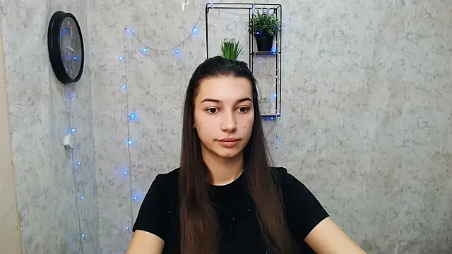 Snapshot of KarolinaRosse_ chatting on 01.07.25 KarolinaRosse  online show from 01.07.25