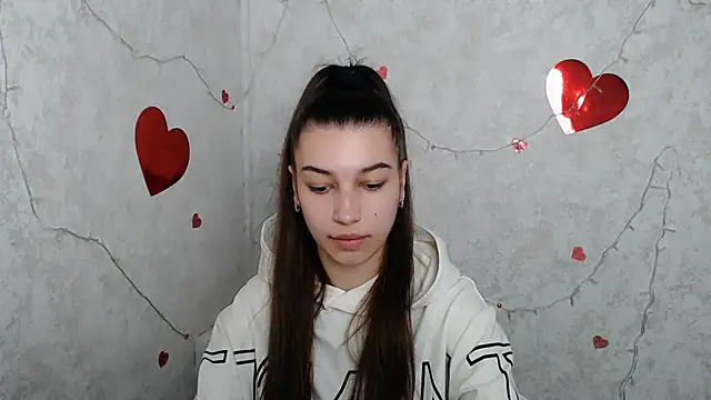 Snapshot of KarolinaRosse_ chatting on 03.10.25 KarolinaRosse  online show from 03.10.25